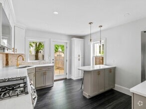 Building Photo - 16 Touro Ave