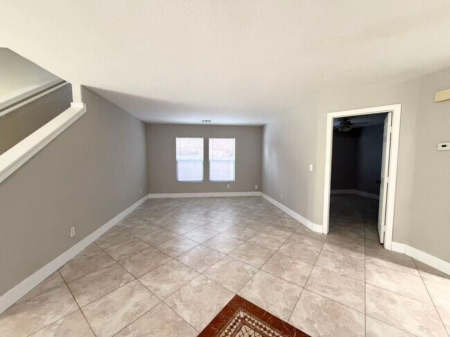 Building Photo - 8469 Cavaricci Ave