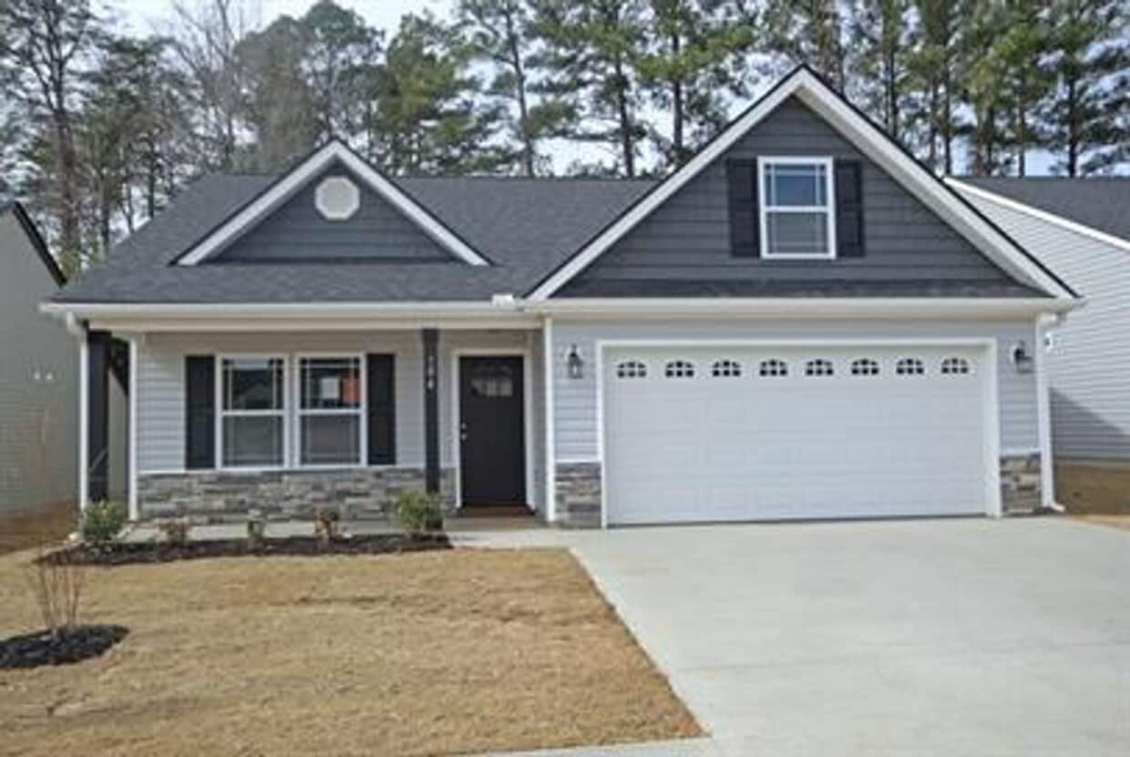 Primary Photo - Spacious 3/2 Move In Ready Now!