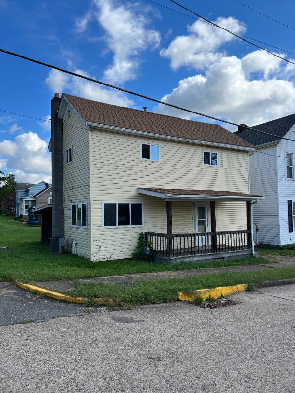 12 W 36th St, Shadyside, OH 43947 House Rental in Shadyside, OH