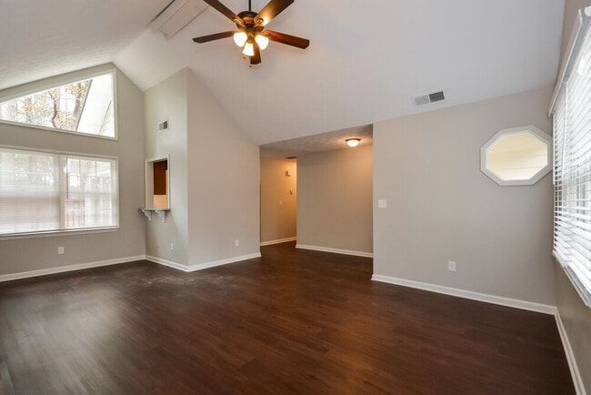 Building Photo - 1589 Cherry Hill Rd SW
