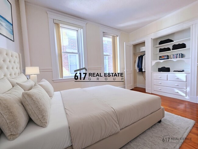 Building Photo - 15 Barrows St