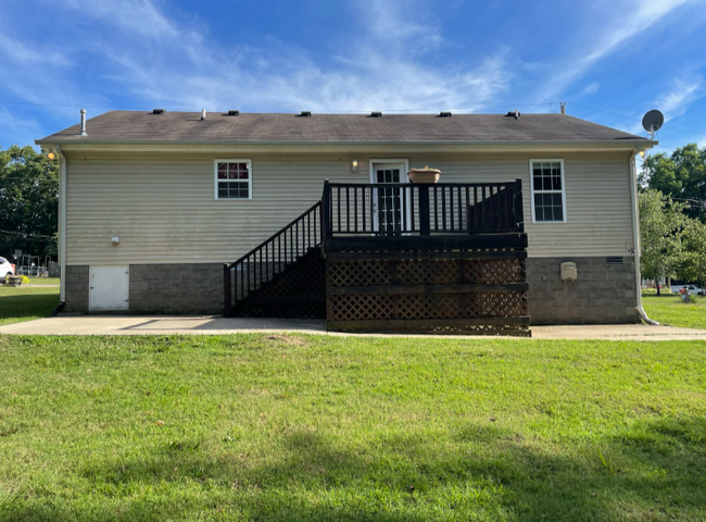 Building Photo - 1008 Corlew Ln