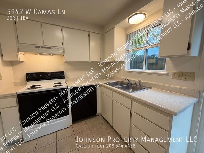 Building Photo - 5942 W Camas Ln