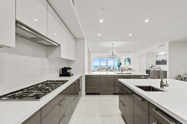 Foto del edificio - 5000 N Ocean Dr
