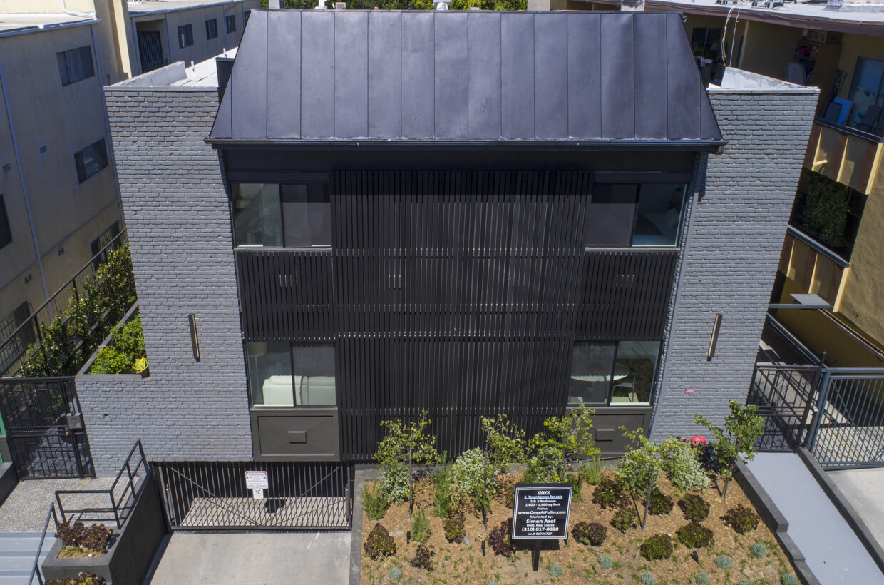 Foto del edificio - 1823 N Fuller Ave