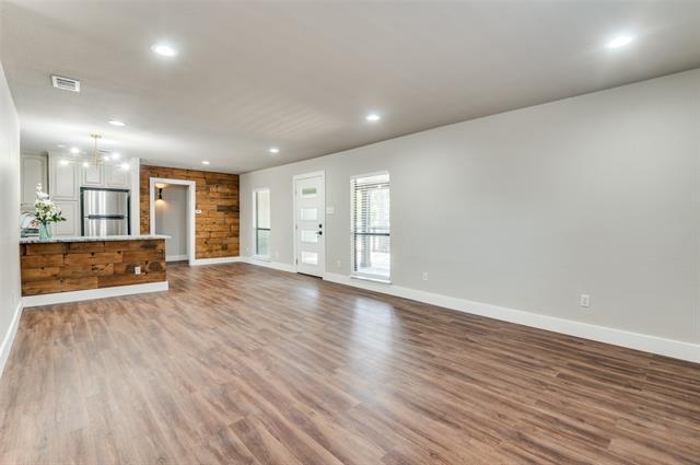 Building Photo - 9011 Angora St