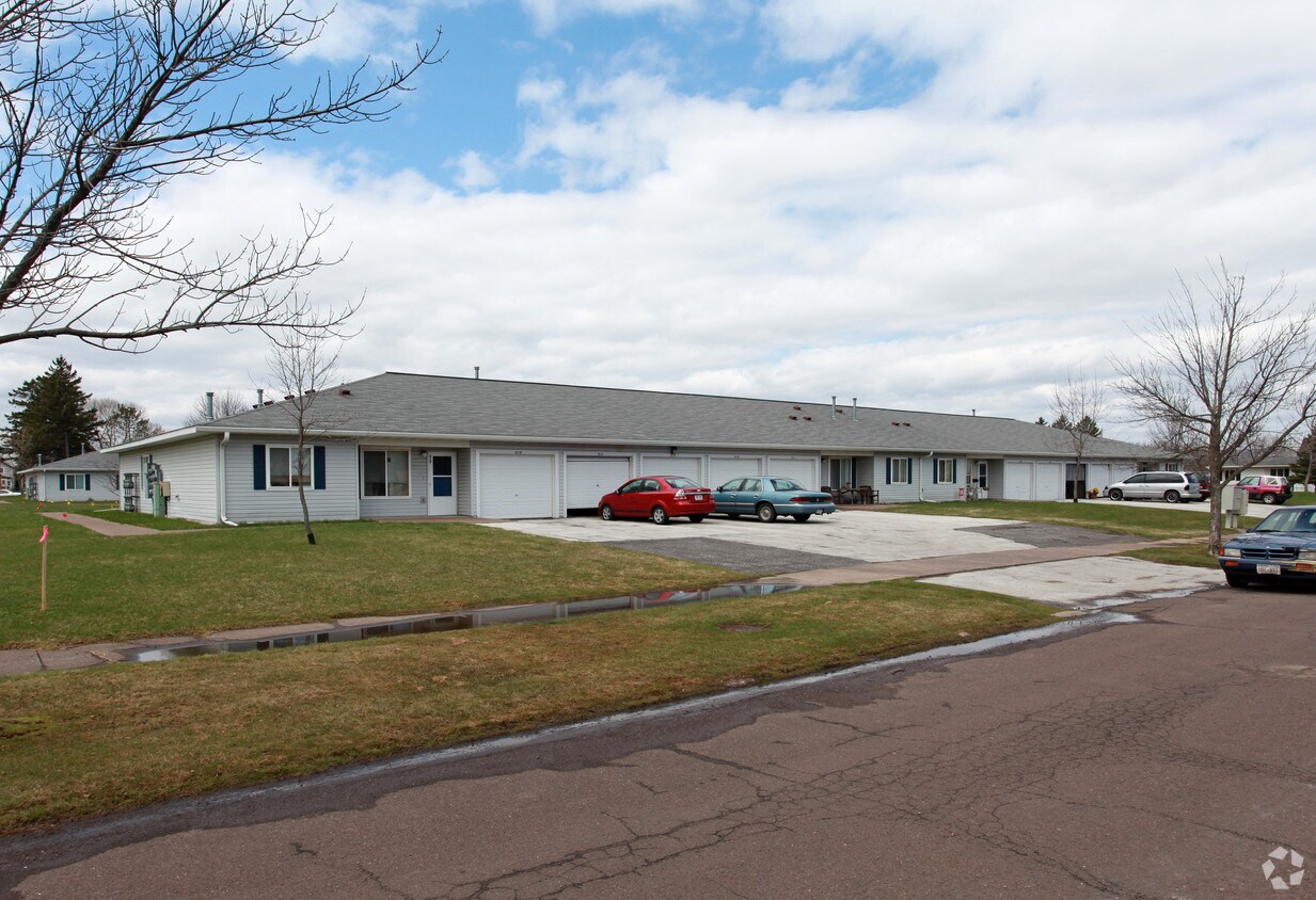 Primary Photo - 601-619 Clough Ave