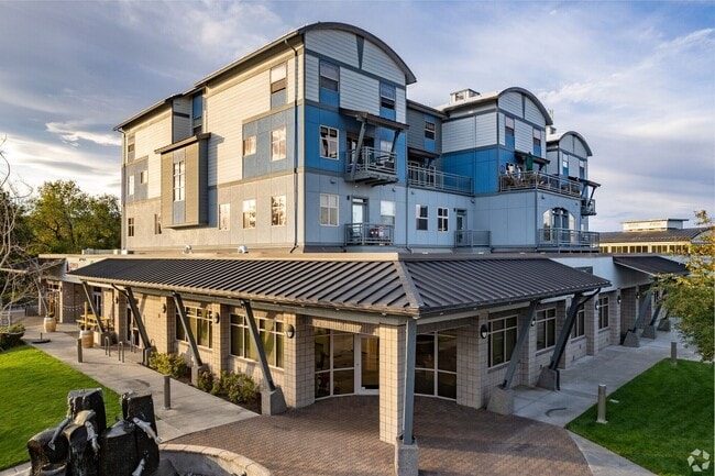 Building Photo - Downtown Living 1 Bed/1 Bath Apartment - S...