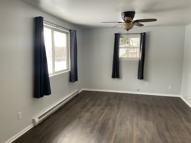 Foto del edificio - 7316 Riverton Dr