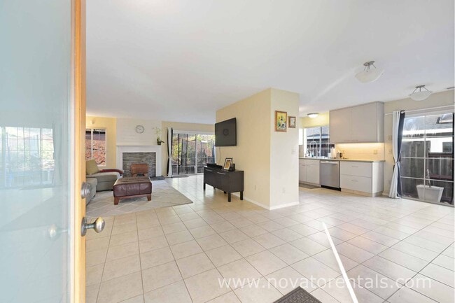 Foto del edificio - 2450 Center Rd