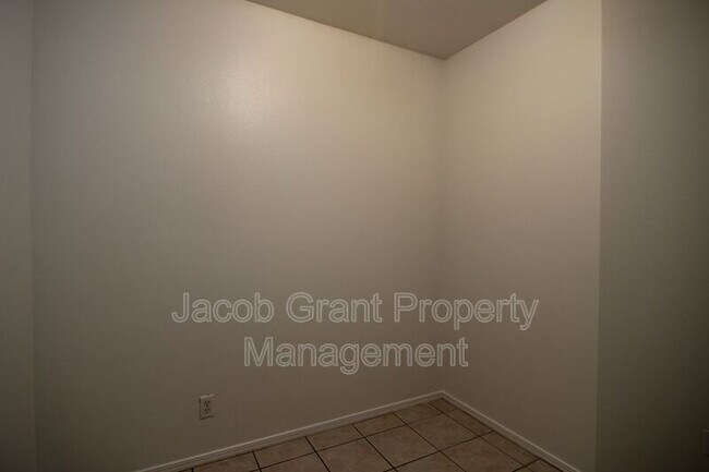 Foto del edificio - 2102 Stace St