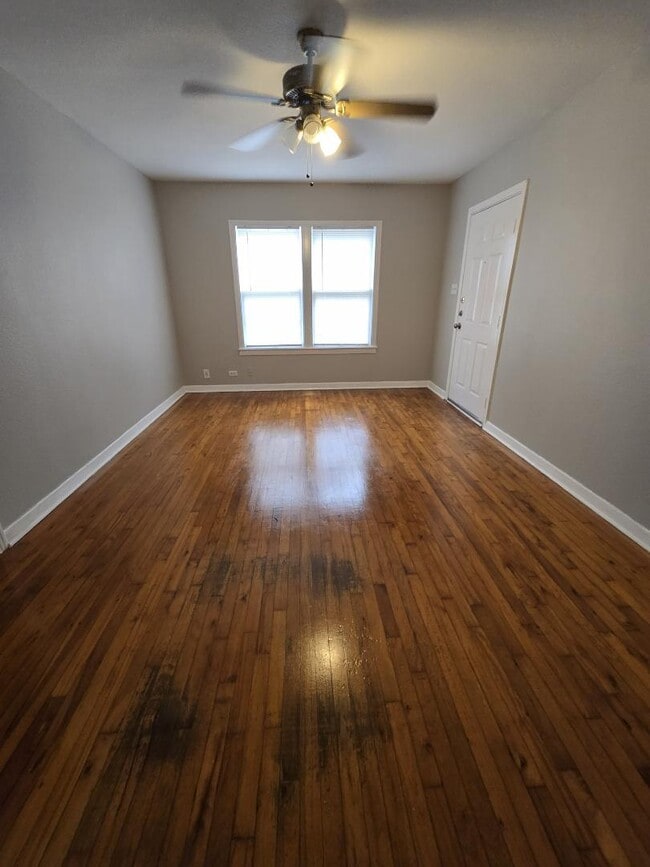 Building Photo - 1339 W Hollywood Ave