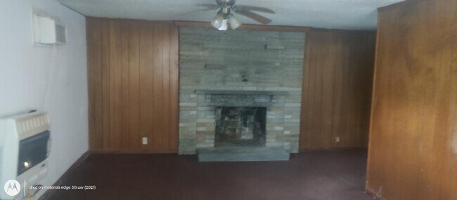 Foto del edificio - 2148 Lehner Rd