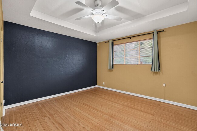 Building Photo - 315 W Glenrosa Ave