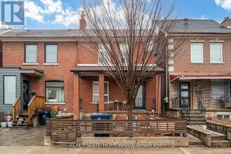 Building Photo - 140 Millicent St