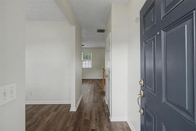 Foto del edificio - 980 Windcroft Cir NW
