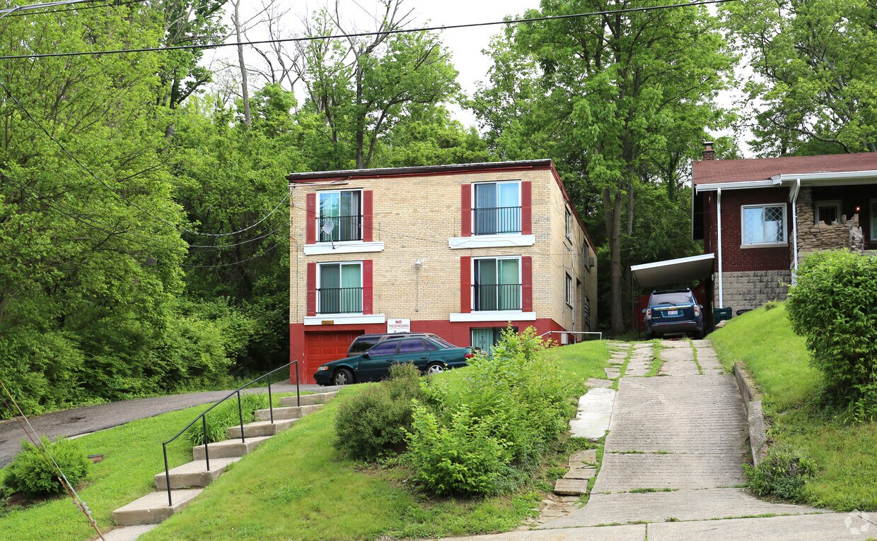 Primary Photo - 508 Clinton Springs Ave