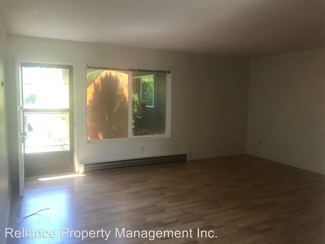 Foto del edificio - 5614-5616 NE 30th Ave