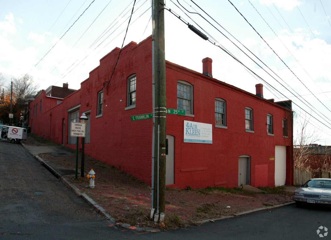 Foto del edificio - 2501 E Franklin St