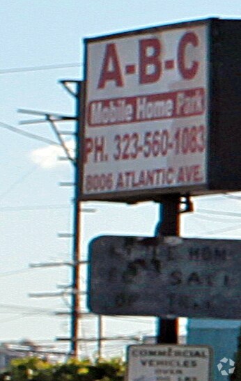 Foto del edificio - 8006 Atlantic Ave