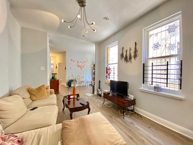 Foto del edificio - 1730 Edgley St