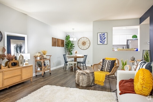 2HAB, 2BA - 1,060 ft² - The Monticello
