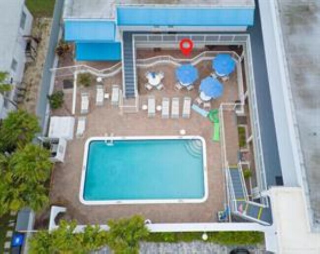 Foto del edificio - 4228 N Ocean Dr
