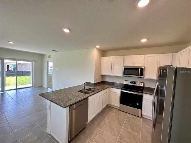 Foto del edificio - 2151 Tay Wes Dr