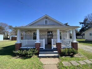 Building Photo - 213 Mansfield St