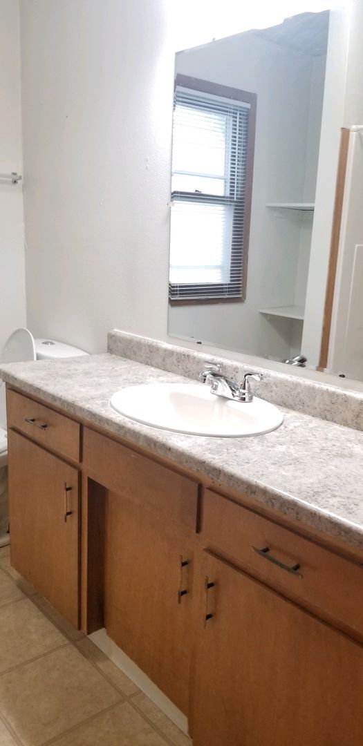 Building Photo - 1315 College St