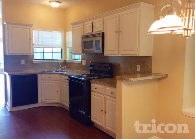 Building Photo - 1527 Charleston Cove