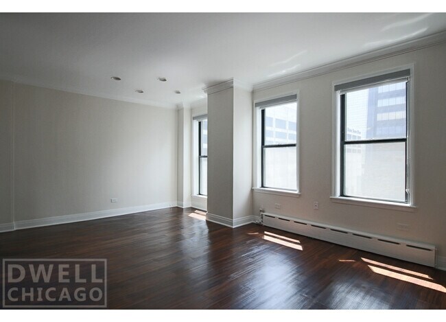 Foto del edificio - 260 E Chestnut St