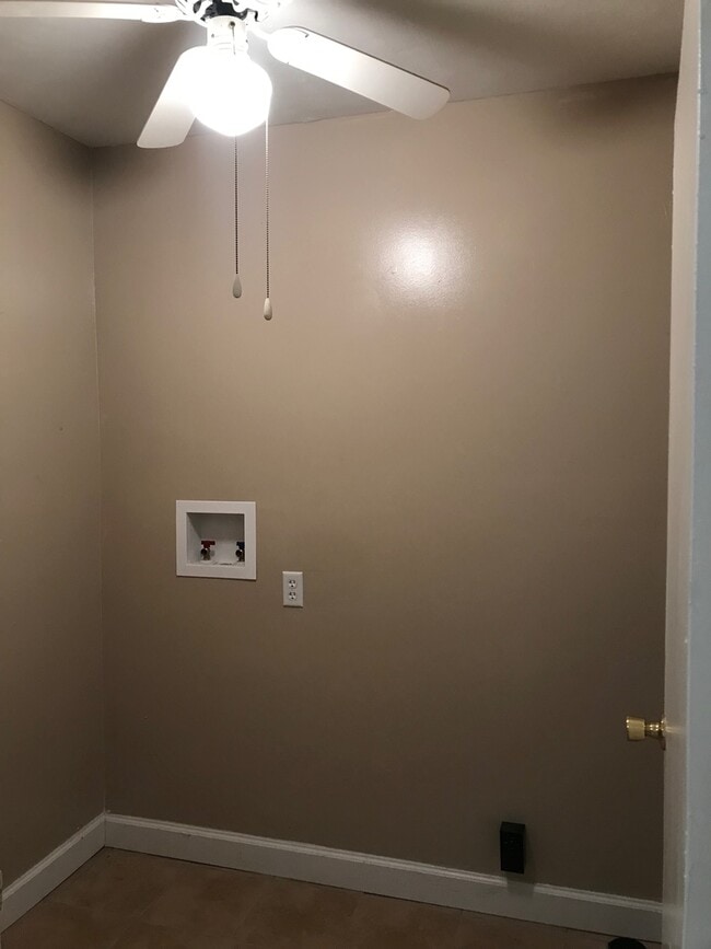 Foto del edificio - 330 Monte Vista Rd