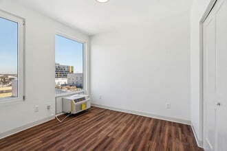 Building Photo - The Felix