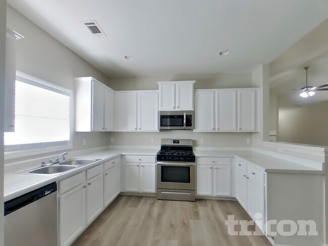 Foto del edificio - 7802 Bluefin Trail