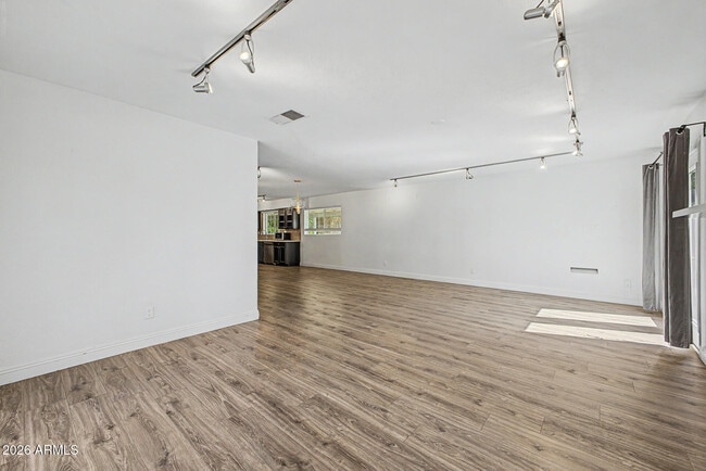 Building Photo - 6732 E 6th St