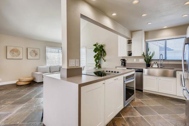 Foto del edificio - 536 Via De La Valle