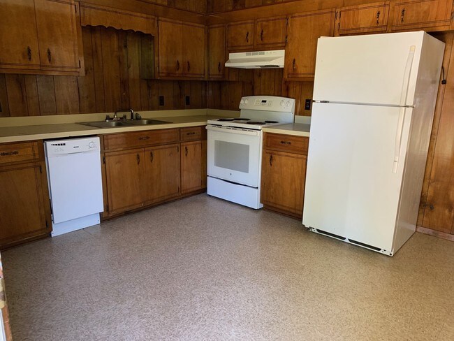Kitchen - 3402 69th Ave