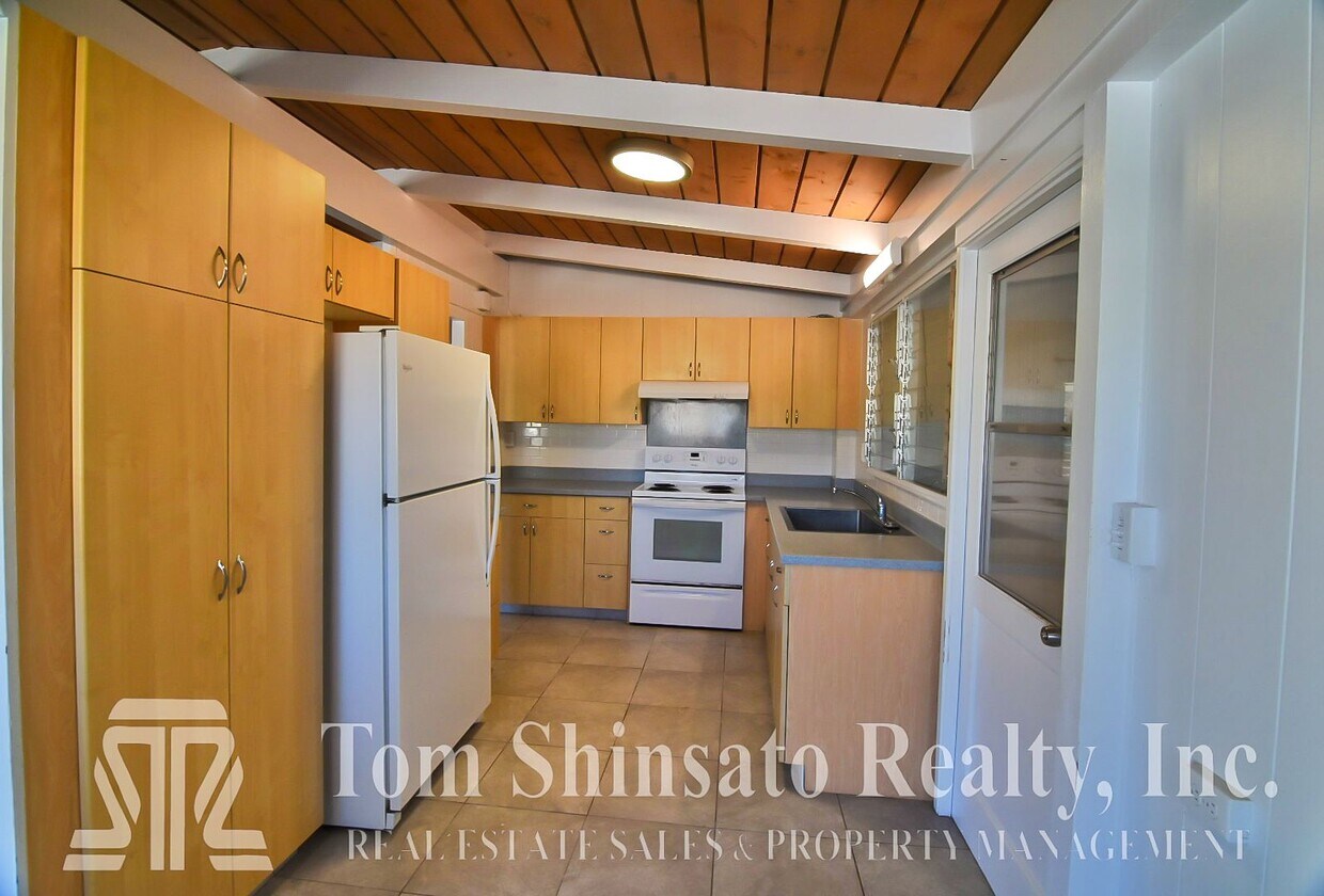 Primary Photo - Spacious House available in Hawaii Kai!