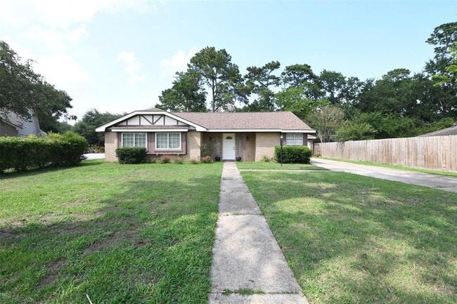 Building Photo - 19406 Enchantington Cir
