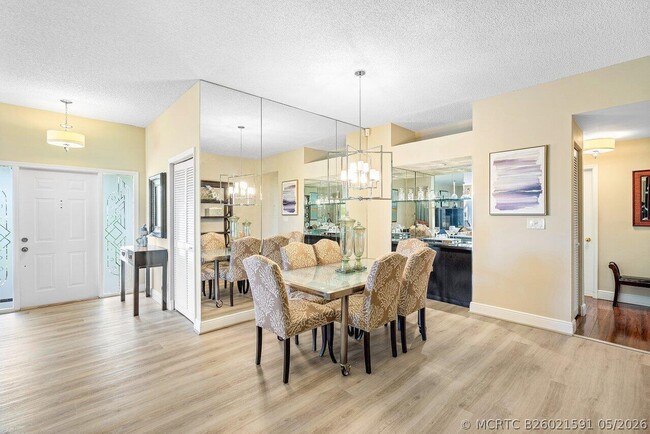 Building Photo - 5070 Lake Catalina Dr