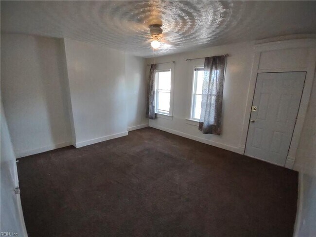 Foto del edificio - 325 W 31st St