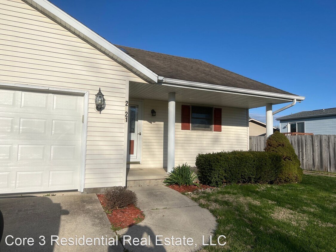 Primary Photo - 3 br, 2 bath House - 2921 Ontario