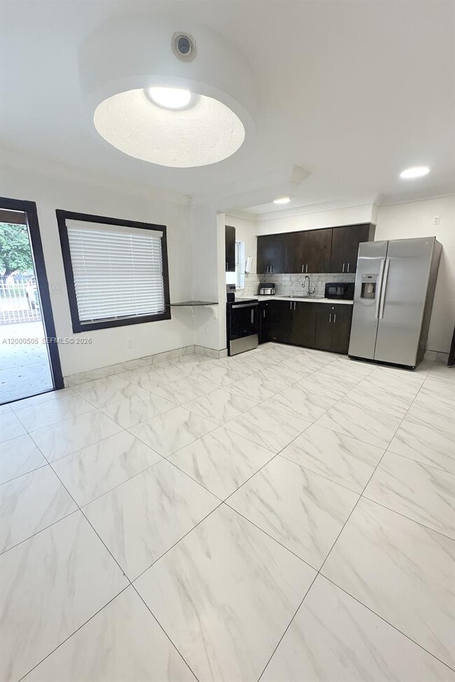 Foto del edificio - 783 NW 96th St