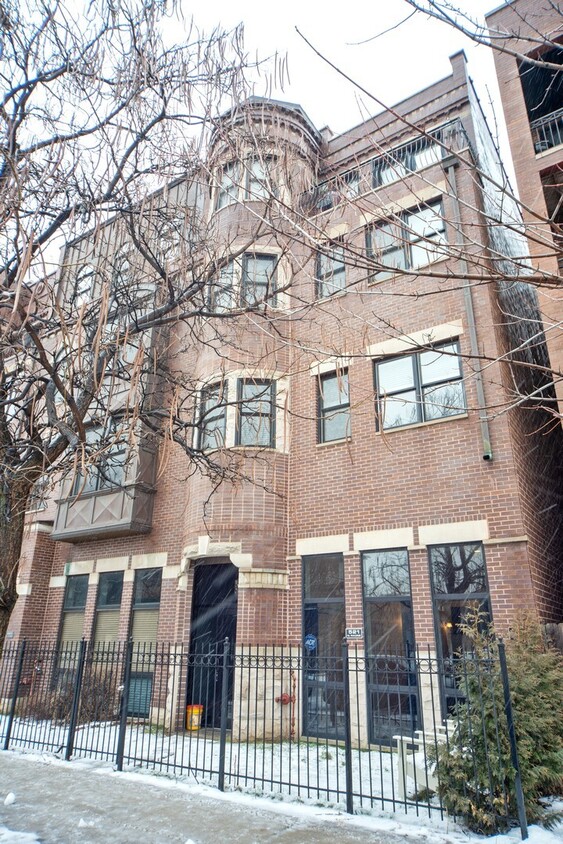 Foto del edificio - 521 N Racine Ave