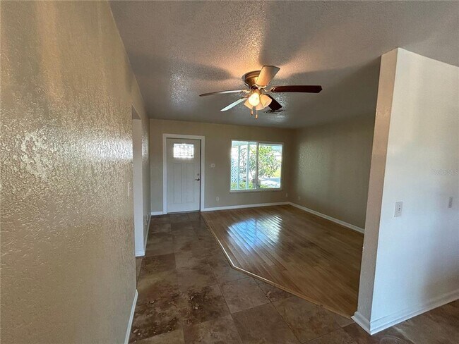 Building Photo - 177 Golf Club Ln