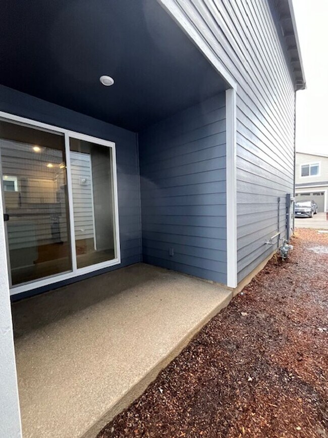 Foto del edificio - New 4 Bedroom 2.5 Bath Home McMinnville OR
