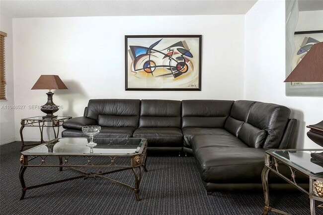 Foto del edificio - 1748 Rodman St