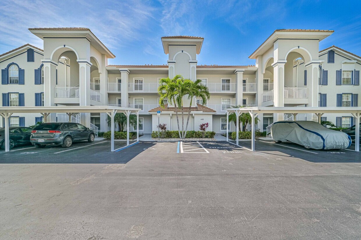 Foto principal - Upgraded Condo in Desirable Wiggins Bay